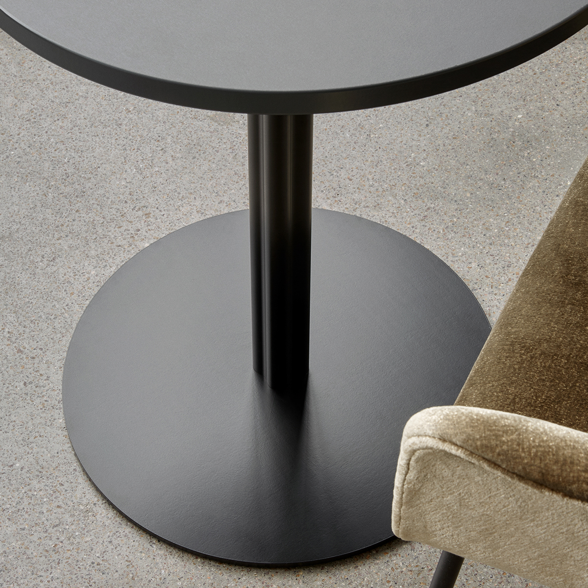 Mesa Harbour Column Dining