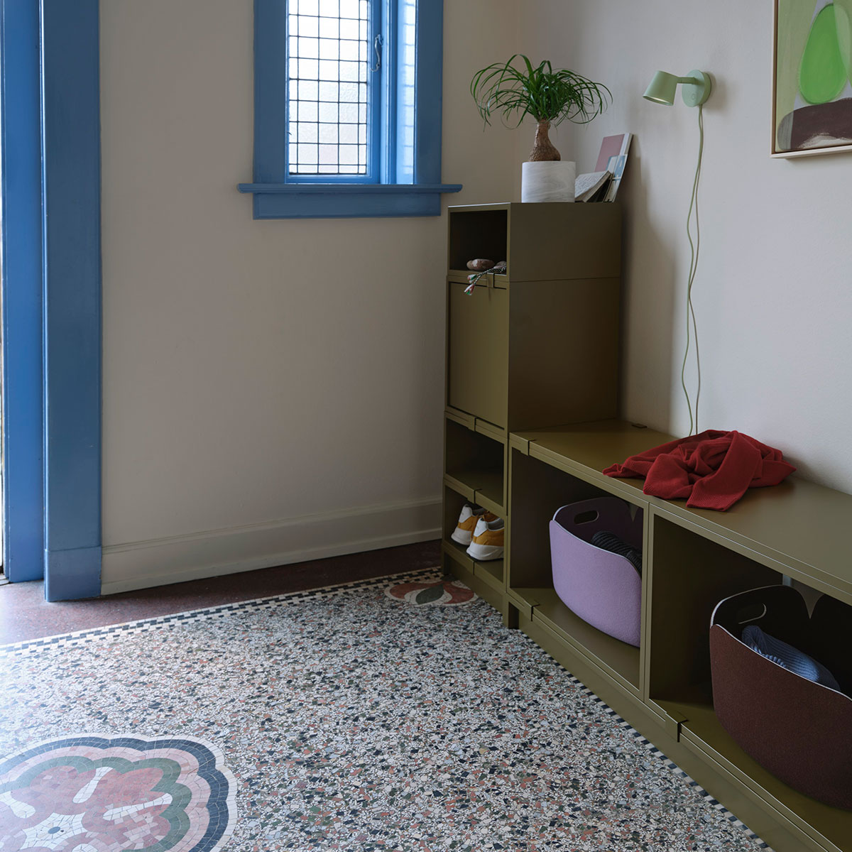 Aparador Stacked hallway storage config. 1